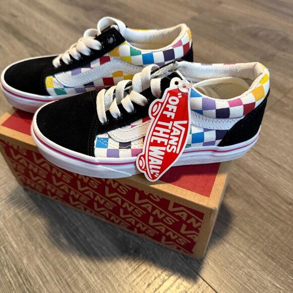NIB Vans Rainbow Checker Board Old Skool Skate Shoe Sz 12.5 Little kid - Picture 2 of 5